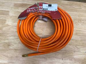 lot 58 image: HUSKY 100 38 Air Hose