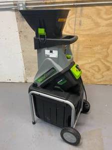 lot 77 image: EARTHWISE 1.25 in. 15 Amp Electric Corded Chipper Shredder