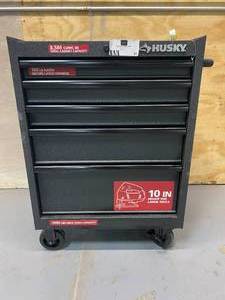 lot 82 image: HUSKY  27 in. W 5-Drawer Rolling Cabinet Tool Box Chest in Textured Black