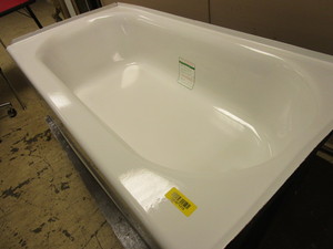 lot 808 image: AMERICAN STANDARD BATHTUB, MADE OF AMERICAST WITH APRON FRONT - NEW.