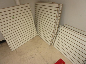lot 815 image: SLOT BOARDSLAT WALL FOR DISPLAY RACKS