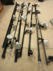lot 823 image: TRACK LIGHTING