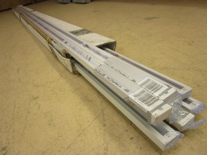 lot 824 image: 8 TRACK STICKS - NEW