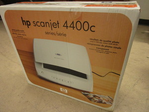 lot 827 image: HP SCAN-JET 4400C - NEW