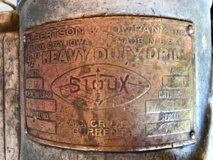lot 14 image: Heavy Duty 12 Sioux Drill
