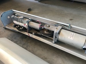 lot 20 image: Automatic door operator, hardware, & electric strikes