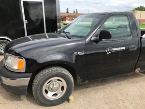 lot 1 image: 2002 Ford F150