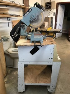lot 61 image: 10 Compound Miter Saw