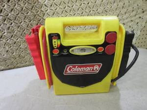 Coleman PMJ8160 Jump Box and Air Co...