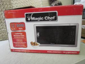 Magic Chef 1.1 cu ft Countertop Mic...