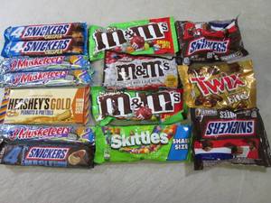 Assorted Candy Bars Etc  B-2...