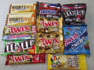 Assorted Candy Bars Etc  B-2...