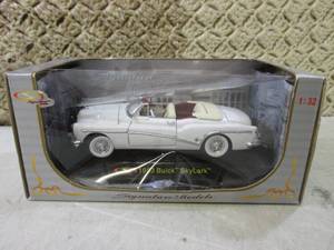 Die Cast 1953 Buick SkyLark in Box ...