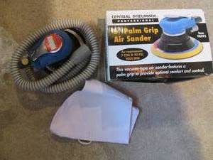 lot 6 image: Central Pneumatic Professional 6 P...