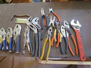 lot 21 image: Lot of Hand Tools See Photos...
