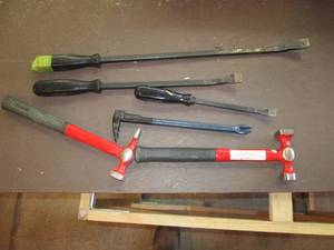 lot 28 image: Assorted Hand Tools See Photos...