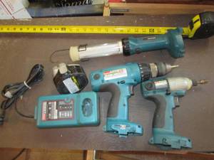 lot 35 image: Makita Battery Operated Tool Ser Wi...