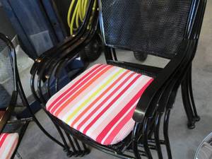 lot 63 image: 6 Metal Outdoor Black Chairs With C...
