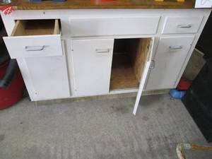 lot 65 image: Bathroom Cabinet...