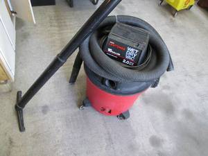 lot 67 image: Craftsman 16 Gallon WetDry Vac...