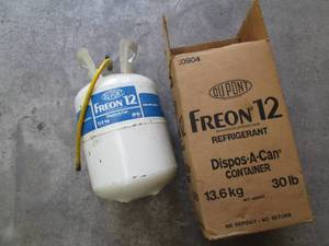 lot 75 image: Dupont Freon 12 Refrigerant In Box ...