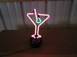 lot 86 image: Lite FX Neon Light Up Martini Glas...
