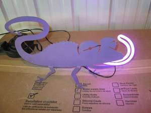 lot 87 image: Light Up chameleon Works...