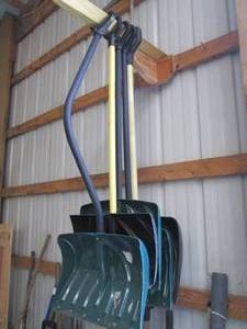 lot 107 image: (5) Snow Shovels...