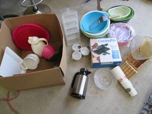 lot 118 image: Large lot of Bowls, Plates, and oth...