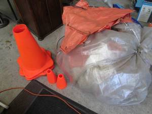 lot 124 image: Huge Lot of Sandbags & Multiple Ora...