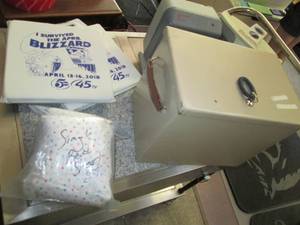 lot 168 image: Single Bed Set, File Cabinet With K...