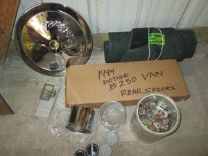lot 182 image: Car Parts, Dash Cover & Garage Door...