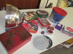 lot 202 image: Large Assortment of Tins & Containe...