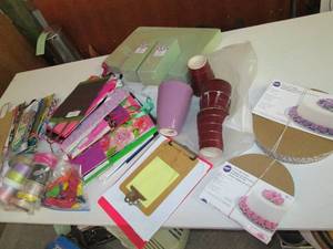 lot 203 image: Planters, Crafting Foam, Gift Bags ...