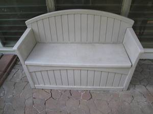 lot 242 image: Suncast Plastic Storage 52