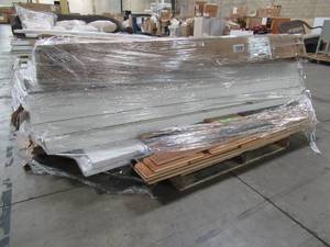 lot 400 image: WHOLESALE MIXED PALLET OF MISCELLANEOUS MIXED HARDWOOD FLOORING