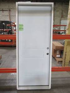 lot 600 image: Steves & Sons 32 x 80 Steel Exterior Door, LH In-swing, Primed - Jamb is cracked
