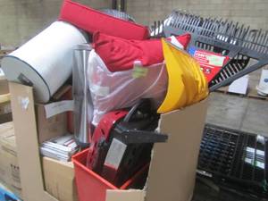 lot 332 image: WHOLESALE MIXED PALLET OF OUTDOOR SUPPLIES AND SMALL HOUSEWARES