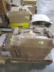 lot 238 image: WHOLESALE MIXED PALLET TOILETS AND TOILET TANKS
