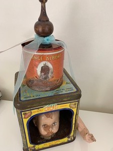 lot 42 image: Modern ArtJack in the Box
