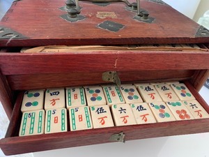 lot 45 image: Antique Mahjong Set