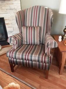 lot 7 image: Wing Back Chair Clayton Marcus 33x48