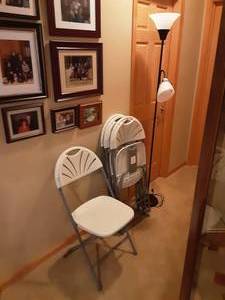 lot 28 image: 4-Folding Chairs & Floor Lamp