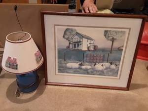 lot 36 image: Connie Bieber Sheep Print 25x21 & Table Lamp