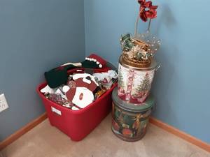 lot 68 image: ChristmasHoliday Related
