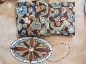 lot 70 image: 2-Throw Pillows & Stained Glass