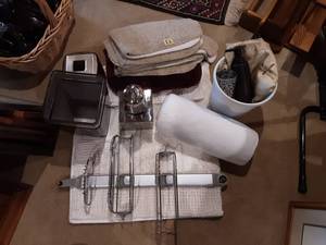 lot 77 image: Bathroom Related