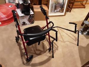 lot 107 image: Walker & Chair Assist