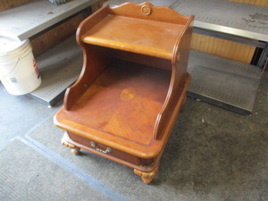 lot 12 image: End Table