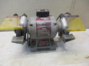 lot 14 image: Bench Grinder